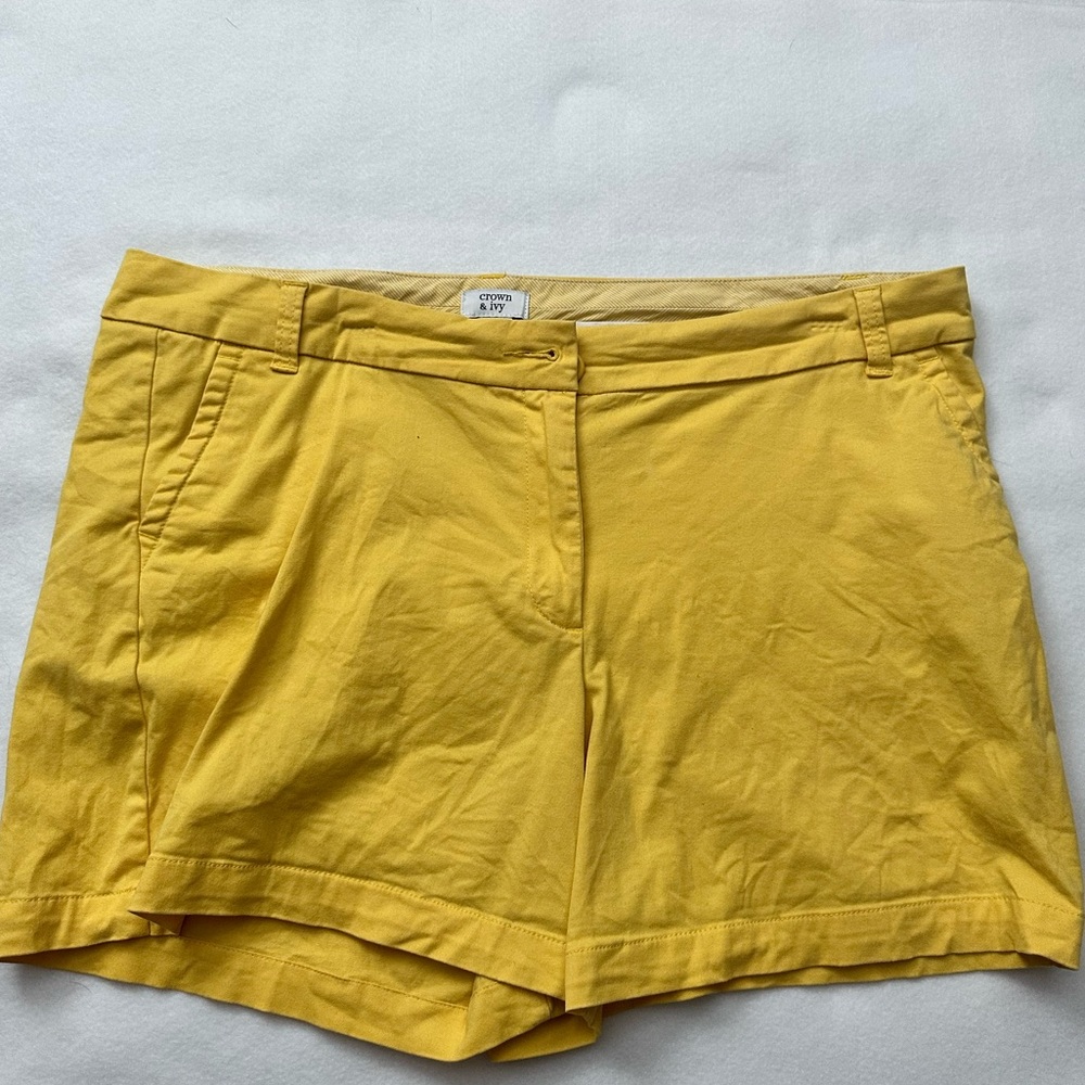 Crown & Ivy Caroline Yellow Shorts Size 14, 5 inches length EUC